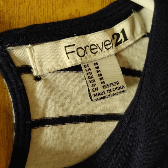 Forever 21 Black And White Striped Shirt With A Peter Pan Collar M - Picture 3 of 7